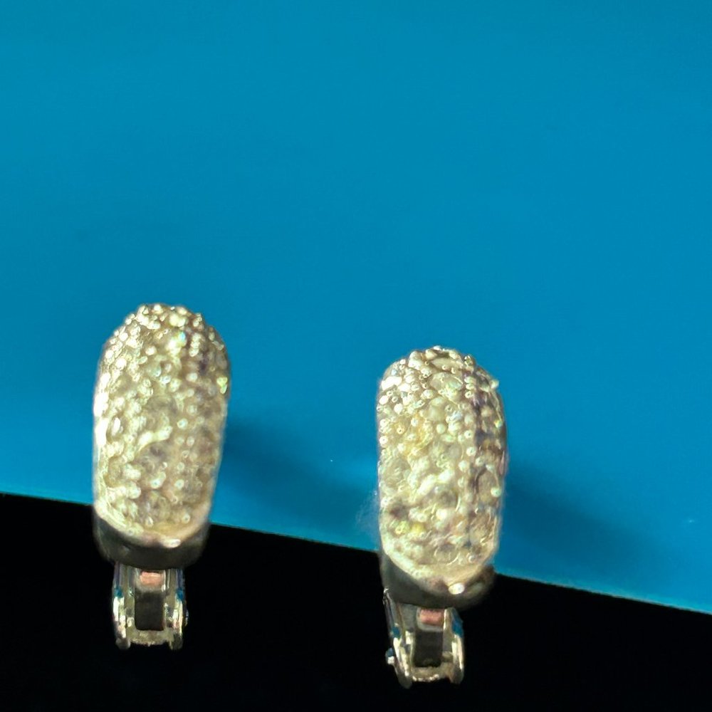 Vintage ROMAN Signed Clear Rhinestones Silver Tone Half Hoop Clip Earrings - Picture 4 of 9